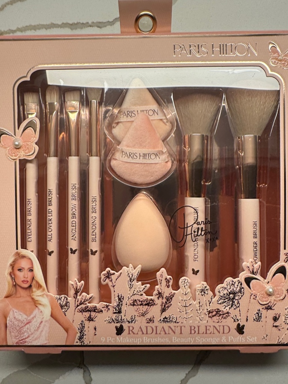 Paris Hilton Radiant Blend 9-Piece Makeup Brush & Sponge Set - Picture 2 of 7